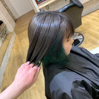 カラー 天野 利咲のヘアスタイル