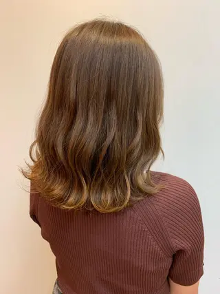 ミディアム 高橋 沙希のヘアスタイル