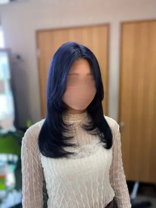 セミロング arika ninaのヘアスタイル