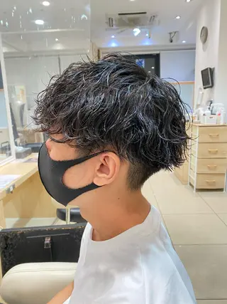 ショート パーマ メンズ メンズ特化型美容師 栗山勇人のヘアスタイル