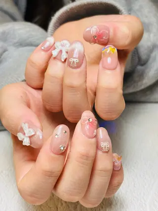 ネイル 福山 千尋のネイルデザイン