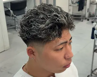 ショート パーマ メンズ 小山内 陸のヘアスタイル