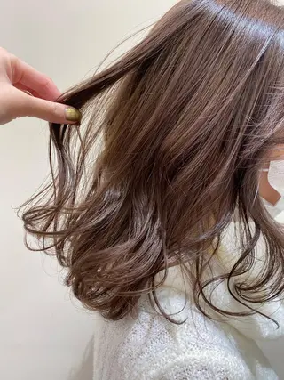 セミロング カラー 銀座メンズ専門🖤 叶奈々のヘアスタイル
