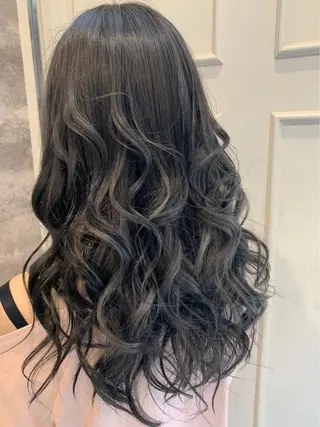 ロング カラー Blanco Color&Careのヘアスタイル