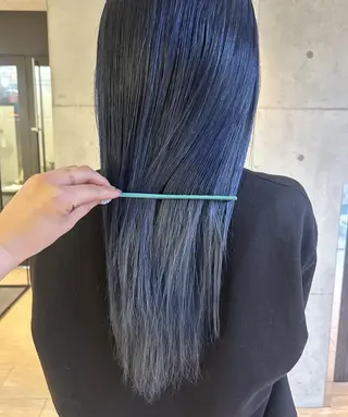 ロング qiie ワンカラー ダブルカラーのヘアスタイル
