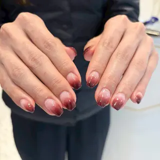 ネイル 納所 莉乃のネイルデザイン
