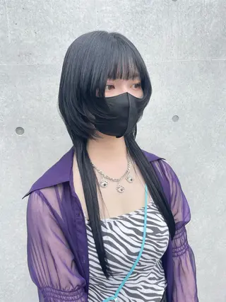 ロング カラー インナーカラー 推し ブリーチ 髪質改善のヘアスタイル