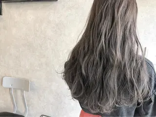 ロング カラー 顔周りレイヤーカット ブリーチminamiのヘアスタイル