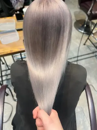 ロング カラー 🎀ハイトーン・艶 カラー HANA🎀のヘアスタイル