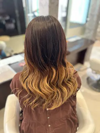 ロング カラー EARTH 市野のヘアスタイル