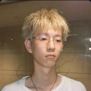 カラー メンズ 心斎橋/ハイトーン/ レイヤーカットのヘアスタイル