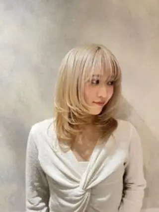 セミロング カラー 渡邊 美優のヘアスタイル