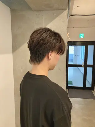 ミディアム メンズ 透明感カラー レイヤー亀井唯登のヘアスタイル
