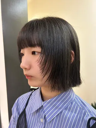 ショート カラー hubhair レイヤー/透明感のヘアスタイル