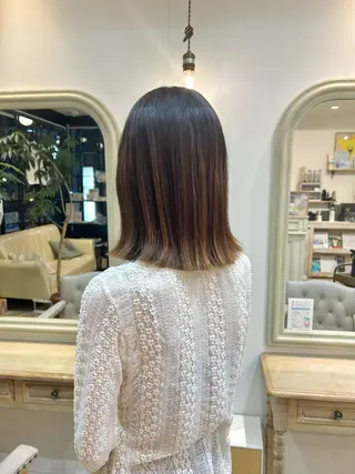 ミディアム サイトウ ミキのヘアスタイル
