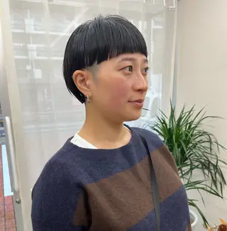 ショート カラー Hareru 豊田 修廣のヘアスタイル