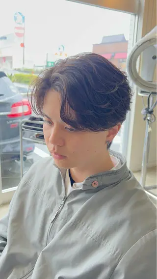 ショート パーマ メンズ 小塚 悠雅のヘアスタイル