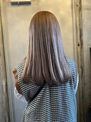 セミロング カラー KAWAHARA YUKIのヘアスタイル