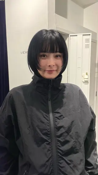 ミディアム 佐伯 和佳のヘアスタイル