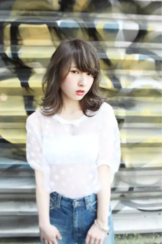 ミディアム 桑名 淳のヘアスタイル