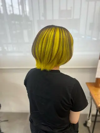 ミディアム ブリーチカラー HAZUKI🦖のヘアスタイル