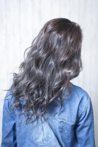 ロング カラー 艶髪🫧髪質改善 縮毛矯正✨影山湧市のヘアスタイル