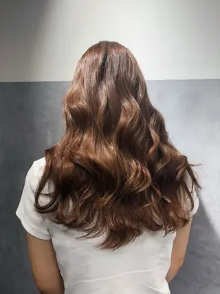 カラー ベージュ、ブラウン ／ボブ　ユミのヘアスタイル