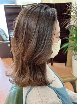 ミディアム カラー 石井 佑樹のヘアスタイル