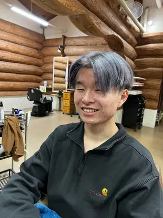 ショート カラー メンズ 奥田 勝亮のヘアスタイル