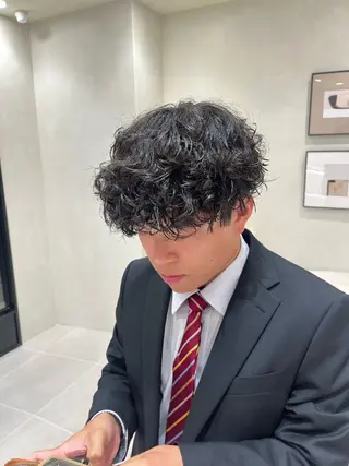 パーマ 渡利 晃大のヘアスタイル