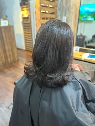 ミディアム カラー Luzir⭐︎ GEN⭐︎のヘアスタイル