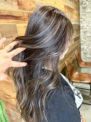 ロング yoshihara yuukiのヘアスタイル