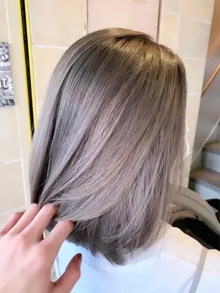 ミディアム カラー ヘアアレンジ ネイル マツエク・マツパ ブリーチ特化 / share 元太のヘアスタイル