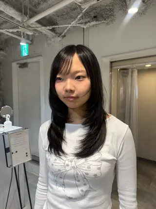 セミロング 新宿/顔周りカット +レイヤー=しずく♩のヘアスタイル