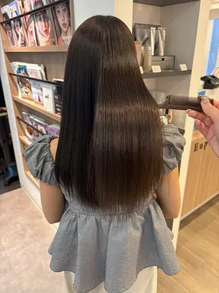 セミロング カラー パーマ モテ髪🫧赤み消し カラー表参道きょうこのヘアスタイル