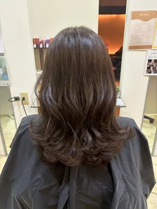 ミディアム カラー 亀山 来未のヘアスタイル