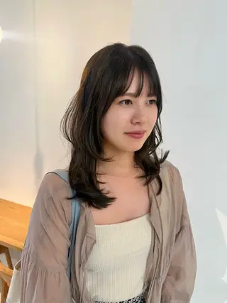 セミロング カラー 安永 涼のヘアスタイル