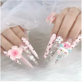 ネイル Lyna 池袋のネイルデザイン