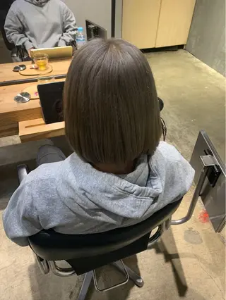 カラー ホリウチ リオのヘアスタイル