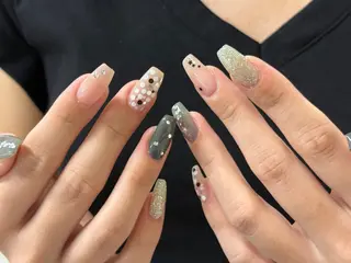 ネイル SHION  のネイルデザイン