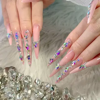 ネイル Lyna 池袋 ロングネイルのネイルデザイン