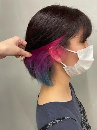 ショート カラー インナーカラー 推し ブリーチ 髪質改善のヘアスタイル