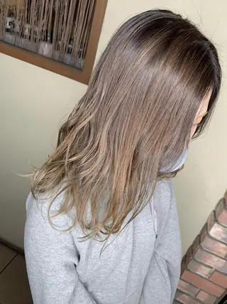 セミロング カラー パーマ ヘアアレンジ メンズ キッズ ネイル マツエク・マツパ 髪質改善 艶髪🔵フセナオヤのヘアスタイル