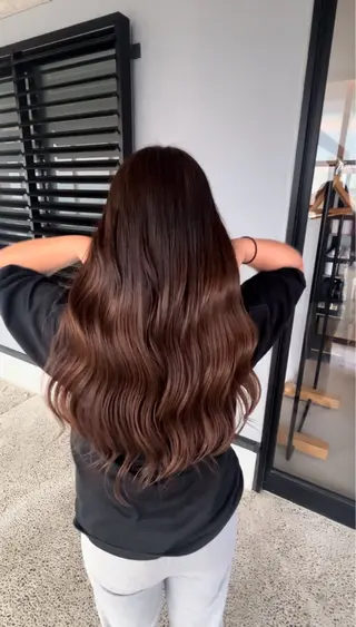 ロング カラー 透明感カラー 結羽愛のヘアスタイル