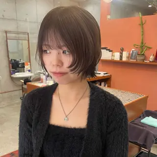 ショート カリン/ カット・ブリーチのヘアスタイル