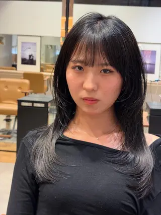 ロング 夏海 ハッシュカットのヘアスタイル