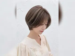 ショート カラー 藤川 千歳のヘアスタイル
