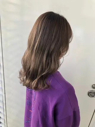 セミロング Zina 渋谷のヘアスタイル
