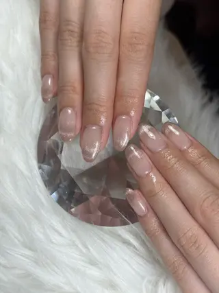 ネイル LAVISH 大和店 emi・:*+のネイルデザイン