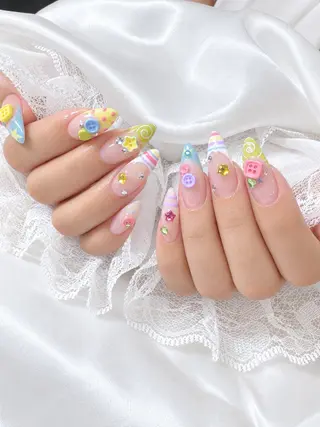 ネイル M.Queenネイル サロン天神今泉店のネイルデザイン